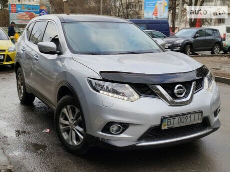 Ниссан ИксТрейл 2016 року Nissan X-Trail 2016 року