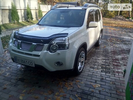 Ниссан ИксТрейл 2012 року Nissan X-Trail 2012 року