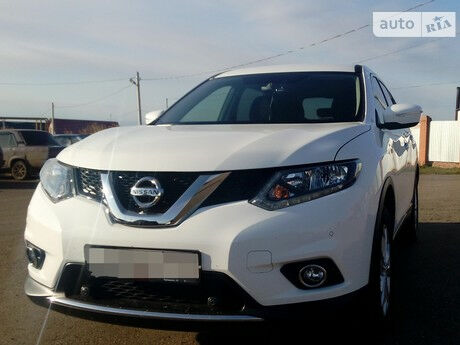 Ниссан ИксТрейл 2015 года Nissan X-Trail 2015 года