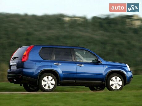 Ниссан ИксТрейл 2005 года Nissan X-Trail 2005 года