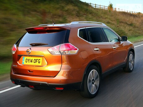 Ниссан ИксТрейл 2011 року Nissan X-Trail 2011 року