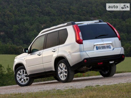 Ниссан ИксТрейл 2008 року Nissan X-Trail 2008 року
