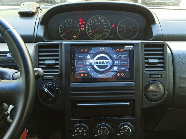 Nissan X-Trail 2004 года
