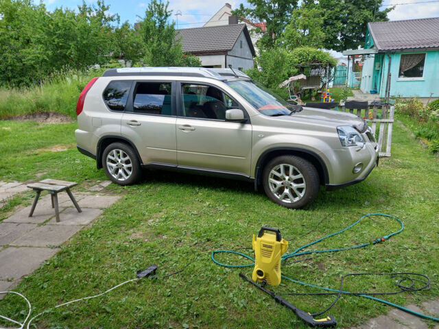Nissan X-Trail 2012 року