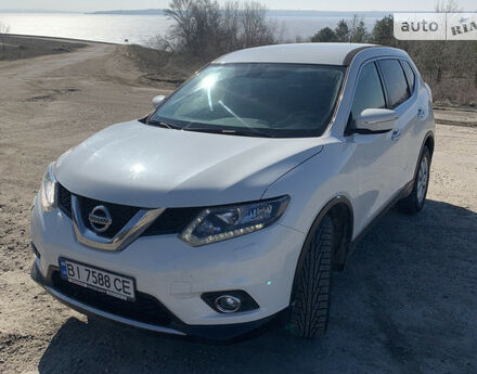 Nissan X-Trail 2016 року