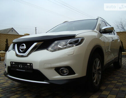 Nissan X-Trail 2017 року