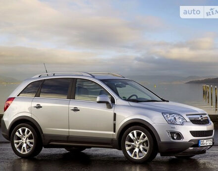 Opel Antara 2012 року