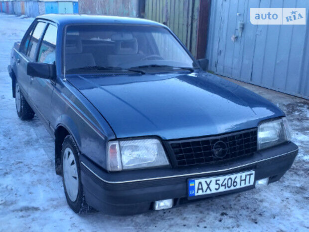 Opel Ascona 1988 года