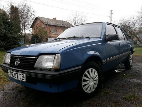 Opel Ascona 1987 года