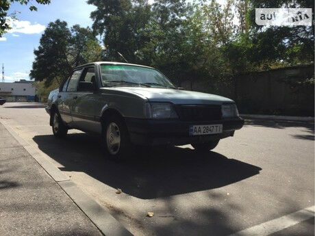 Опель Аскона 1987 року Opel Ascona 1987 року
