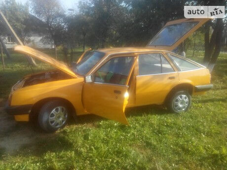 Опель Аскона 1985 року Opel Ascona 1985 року