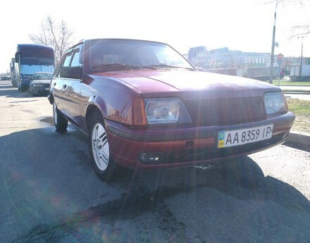 Opel Ascona 1985 року