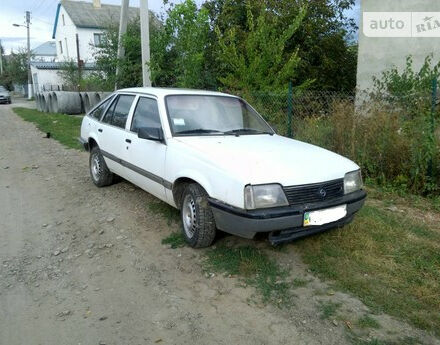 Opel Ascona 1985 года