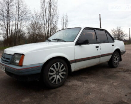 Фото на відгук з оцінкою 4   про авто Opel Ascona 1984 року випуску від автора “Олексій Пехоцький” з текстом: Машина хороша для поїздок в село, на город, на закупки. Місткий багажник, значно більший ніж у ВА...