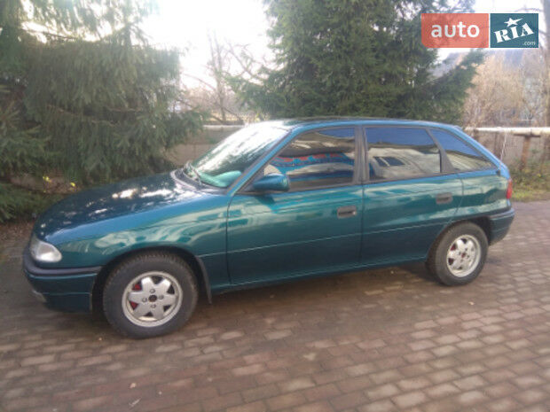 Опель Астра Ф 1997 року Opel Astra F 1997 року