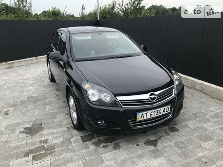 Opel Astra H 2012 года