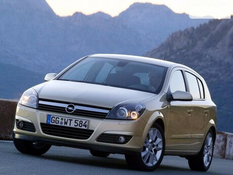 Опель Астра Н 2011 года Opel Astra H 2011 года
