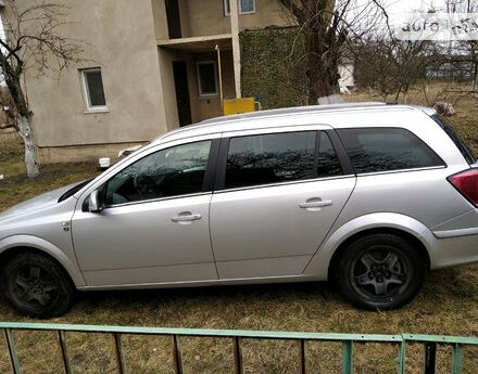 Opel Astra H 2010 года