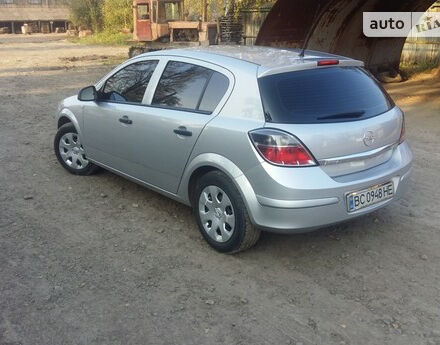 Opel Astra H 2011 года