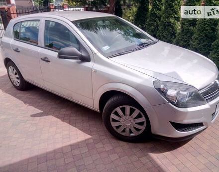 Opel Astra H 2011 года