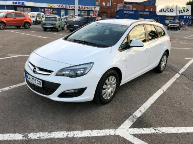 Opel Astra J 2015 року