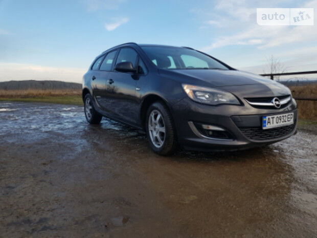 Opel Astra J 2013 року