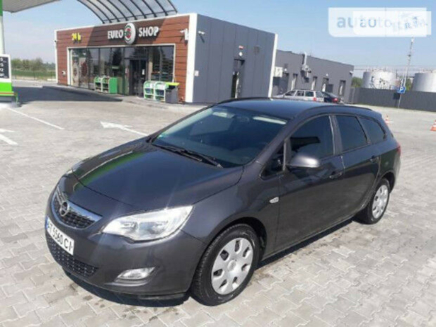 Opel Astra J 2011 року