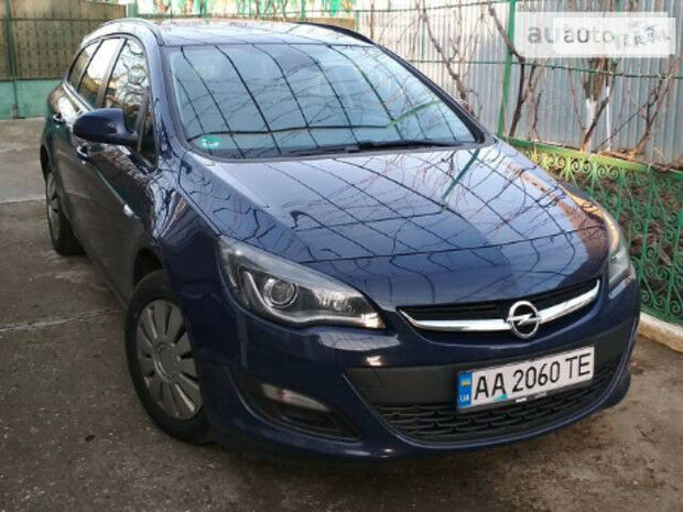 Opel Astra J 2013 року