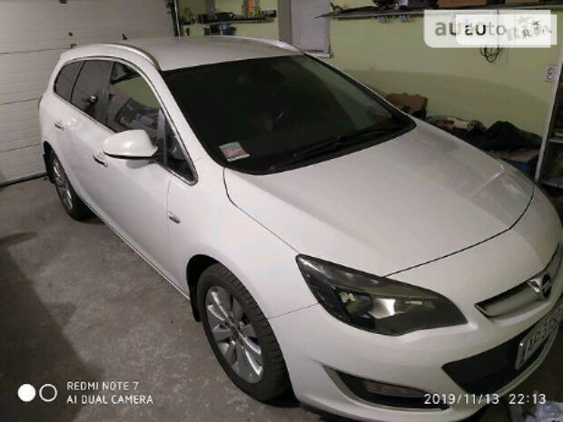 Opel Astra J 2013 року