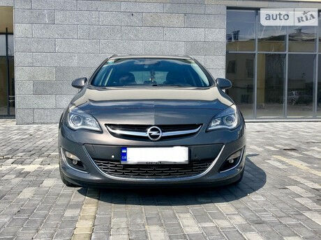 Opel Astra J 2014 року