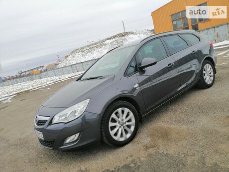 Opel Astra J 2012 року