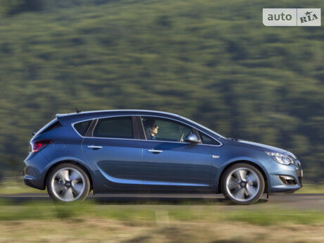Opel Astra J 2012 року