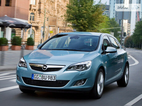 Opel Astra J 2010 року