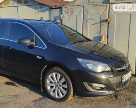 Фото на отзыв с оценкой 4.6 о Opel Astra J 2015 году выпуска от автора "Игорь" с текстом: Автомобіль для свого класу комфортний, м\'який, та для двигуна 1.6 дизель дуже приємистий! ТО не ...