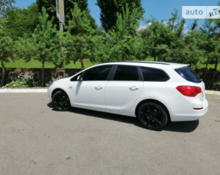 Opel Astra J 2012 року