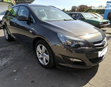 Opel Astra J 2014 года