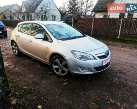 Opel Astra J 2010 року - Фото 3 автомобіля