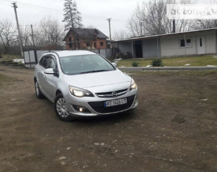 Opel Astra J 2012 года