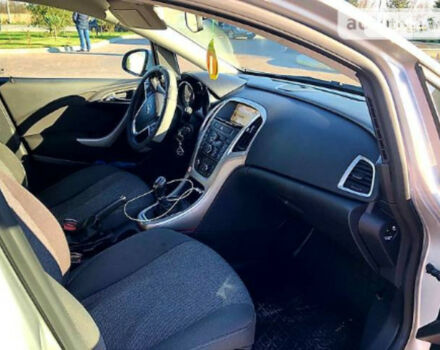 Opel Astra J 2012 года - Фото 3 авто