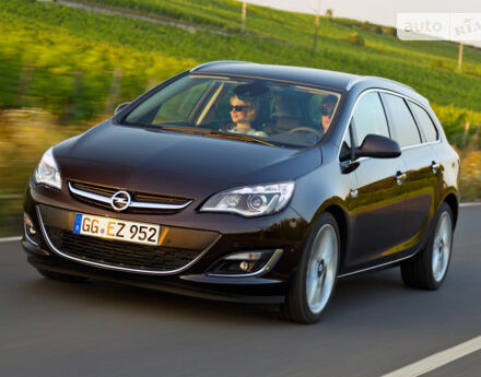 Opel Astra J 2011 года