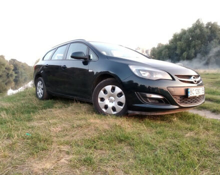 Opel Astra J 2014 года