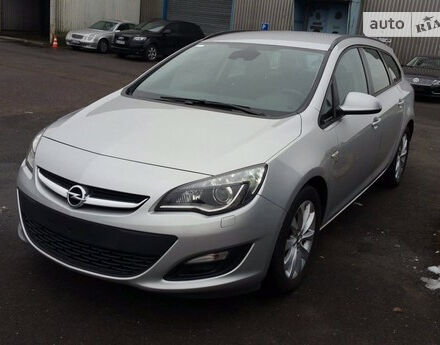 Opel Astra J 2013 року