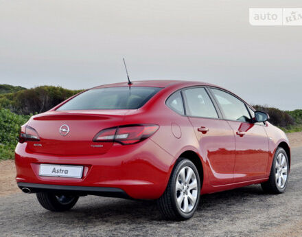 Opel Astra J 2013 року