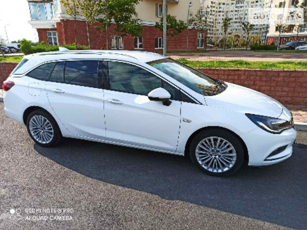 Opel Astra K 2017 года