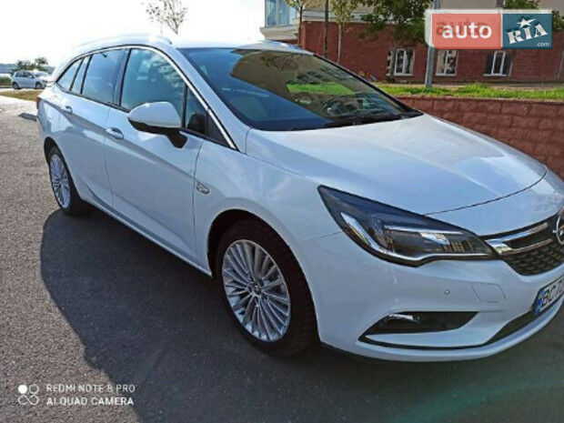 Opel Astra K 2017 года