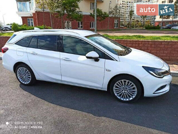 Opel Astra K 2017 года