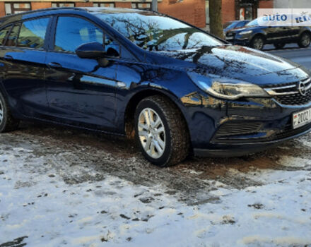 Фото на отзыв с оценкой 5 о Opel Astra K 2016 году выпуска от автора "Юлия" с текстом: Купили б/у из Европы. Машинка нам очень нравится. Полюбили её сразу. Удобная. Комфортная. Красива...