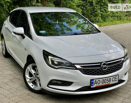 Opel Astra K 2016 року