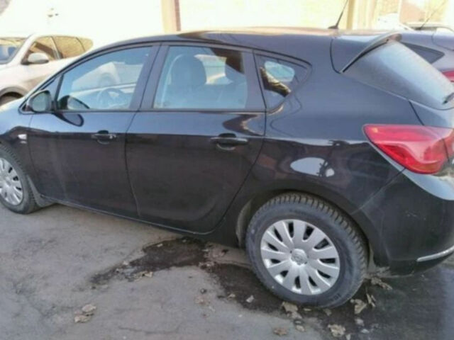 Opel Astra 2014 року