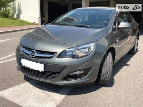 Opel Astra 2019 года